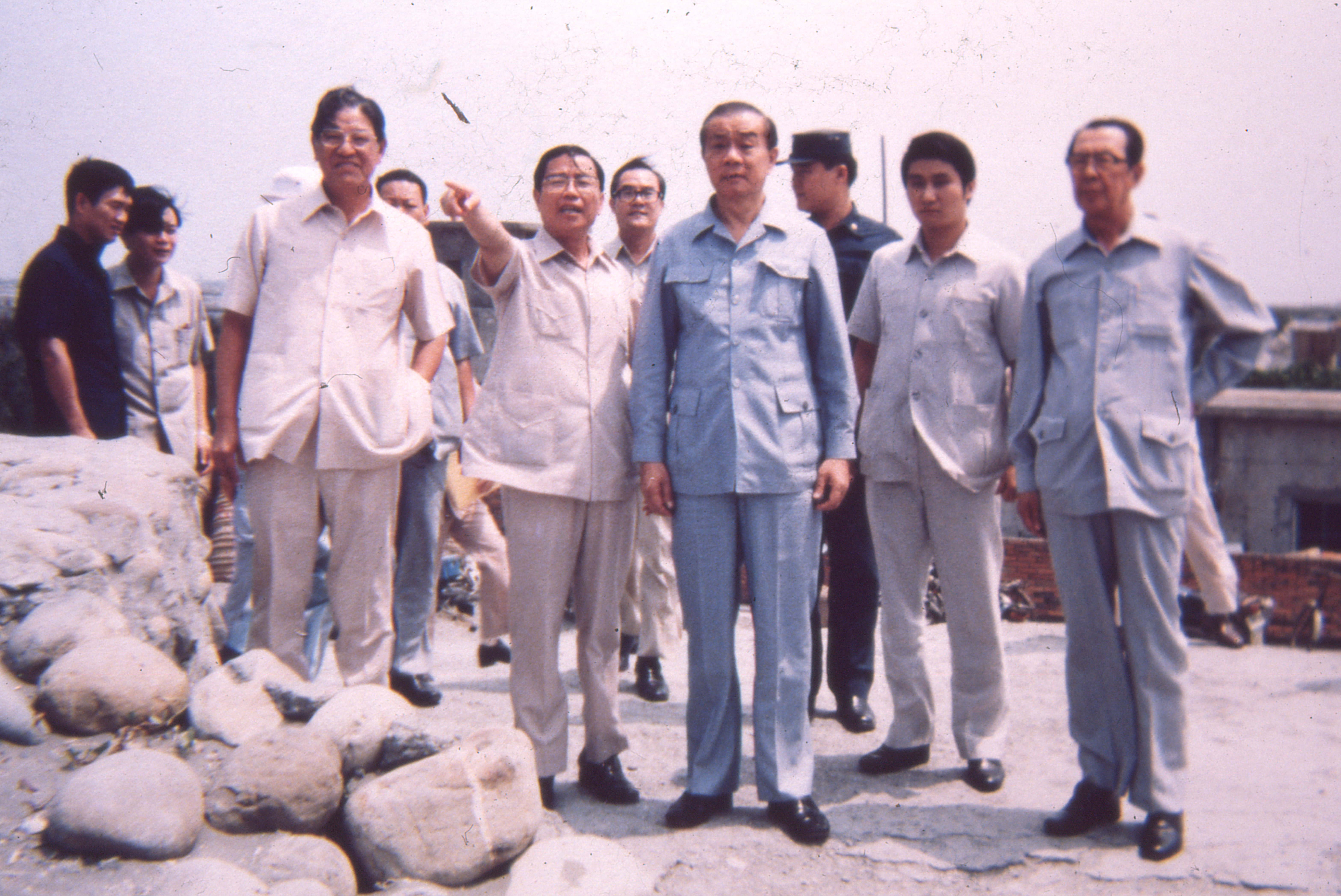 孫運璿院長視察台西海埔新生地