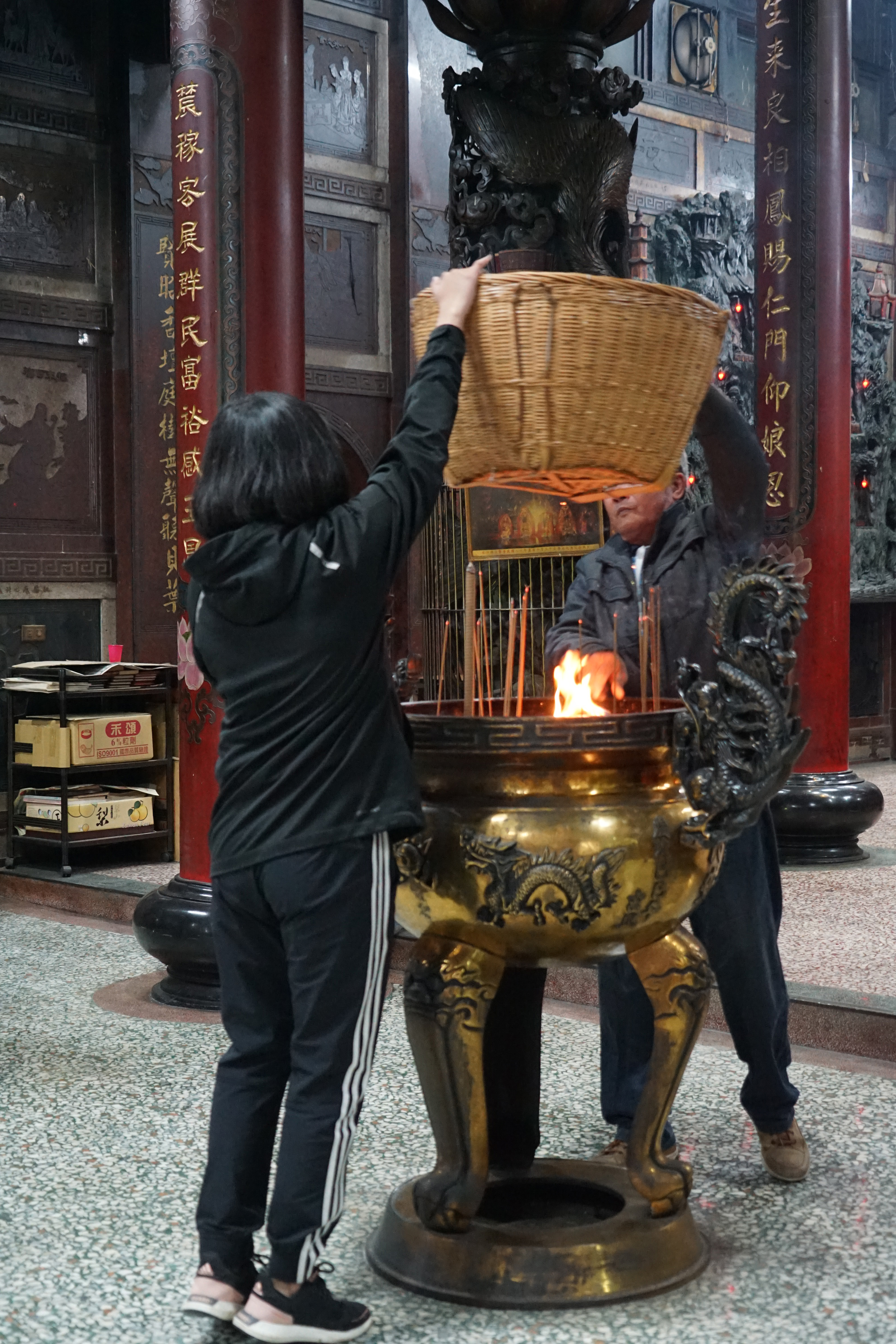 崙背水汴頭崇賢寺元宵跌米籮