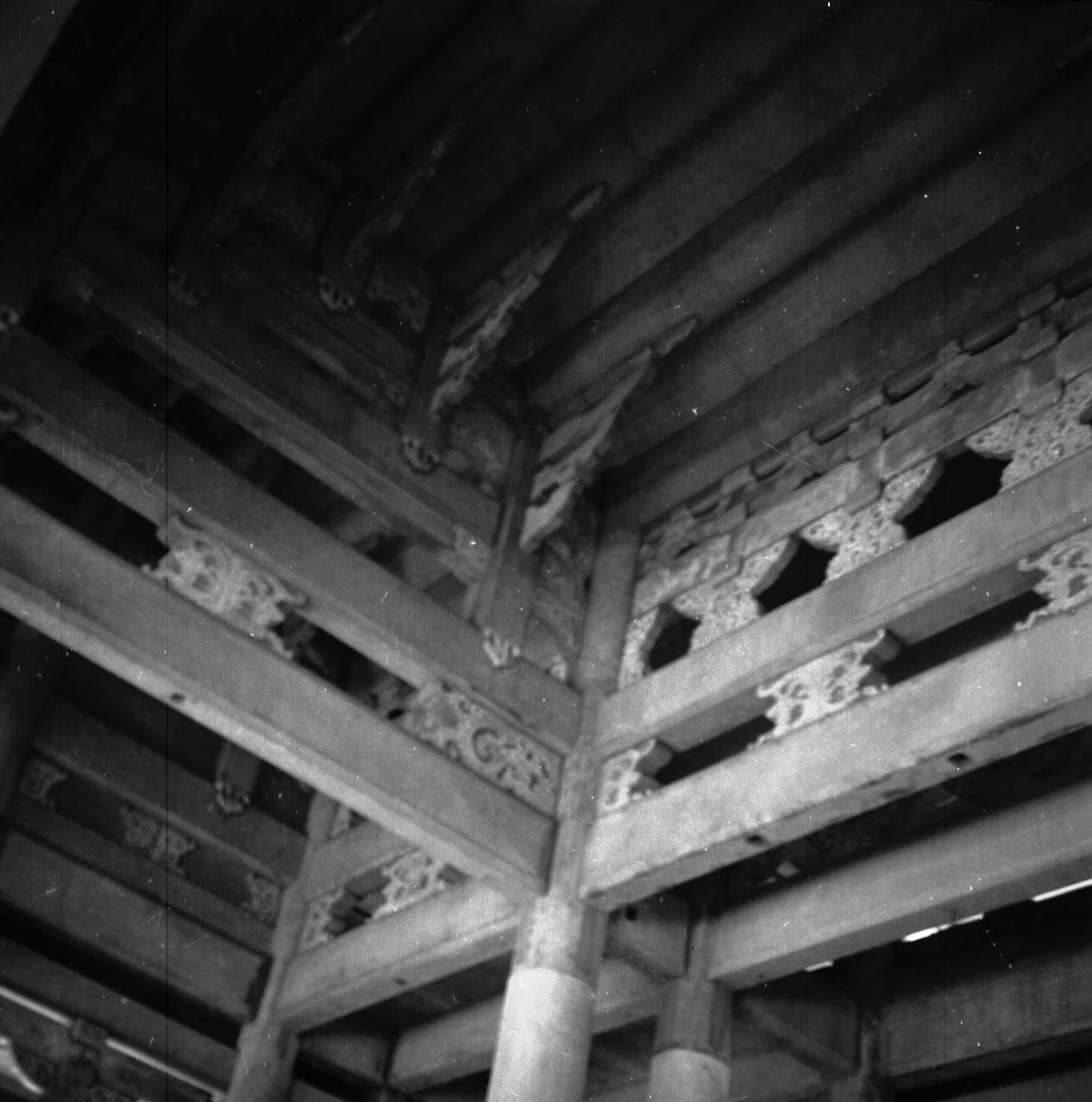 跟北投關帝廟有關的相片,共2張