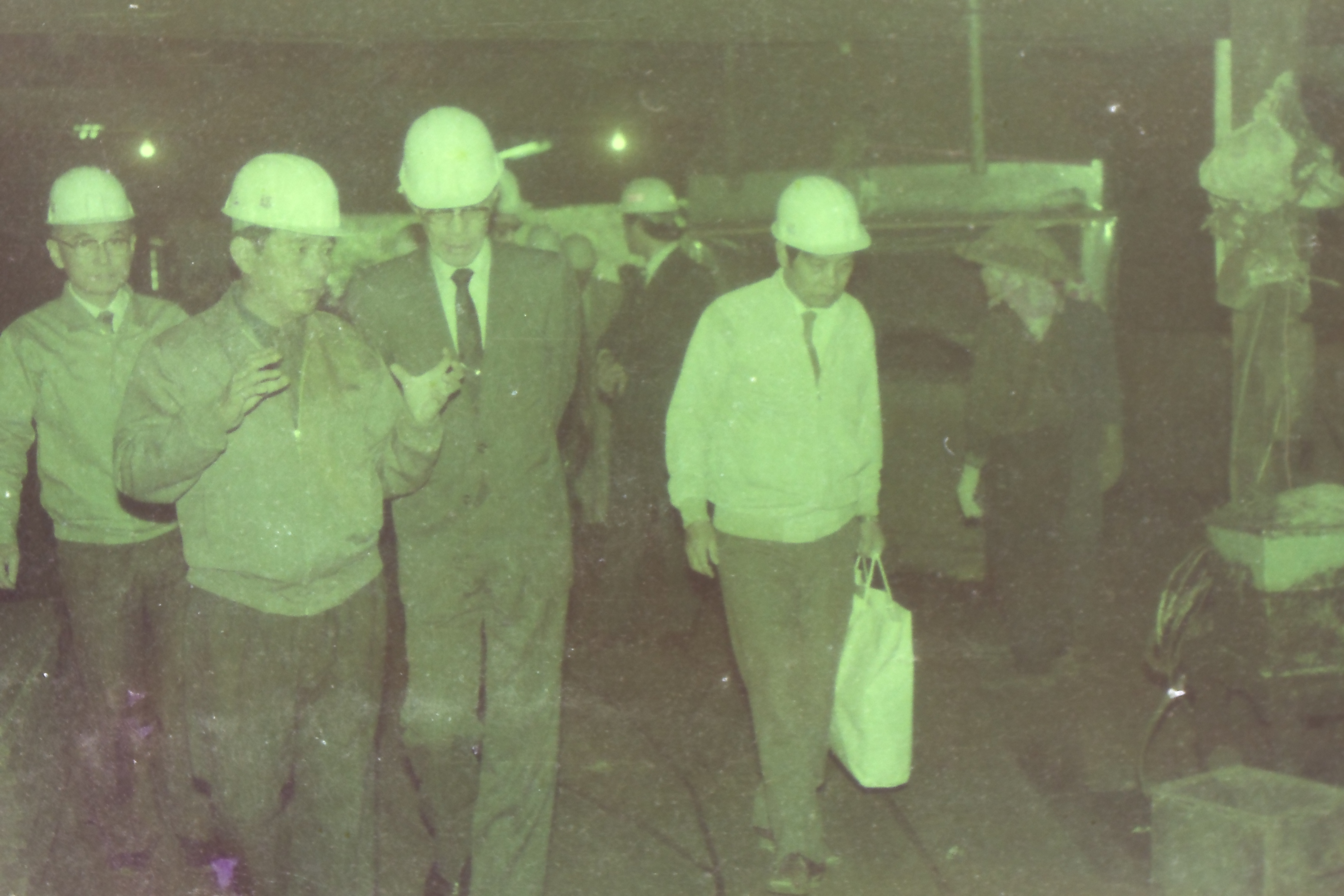 瑞三礦業公司選洗煤場三樓參觀照