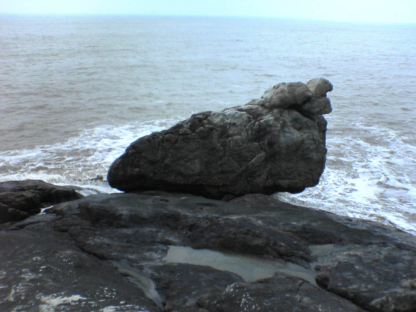 北竿花崗石豐富,上等建屋石材