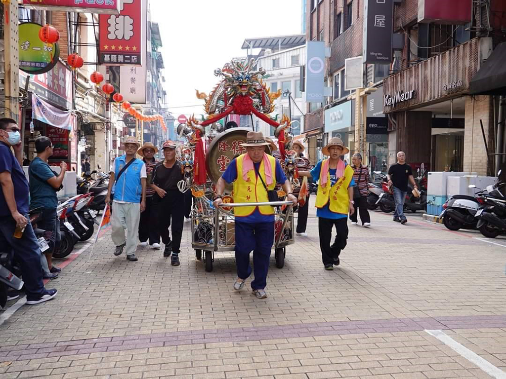 跟你是佇講西皮，抑是佇講福祿有關的相片，第1張