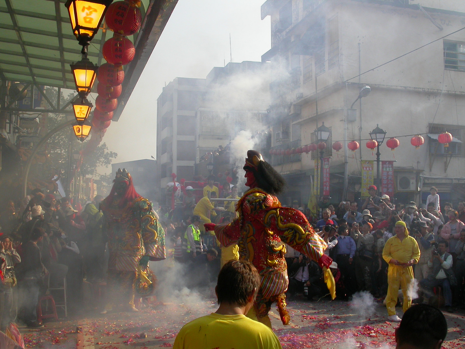 跟2009年利澤簡八大庄遶境－永安宮前拜廟有關的相片，共2張