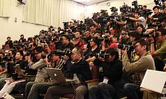 第48屆電視金鐘頒獎典禮擠滿攝影記者-代表圖像-第1張