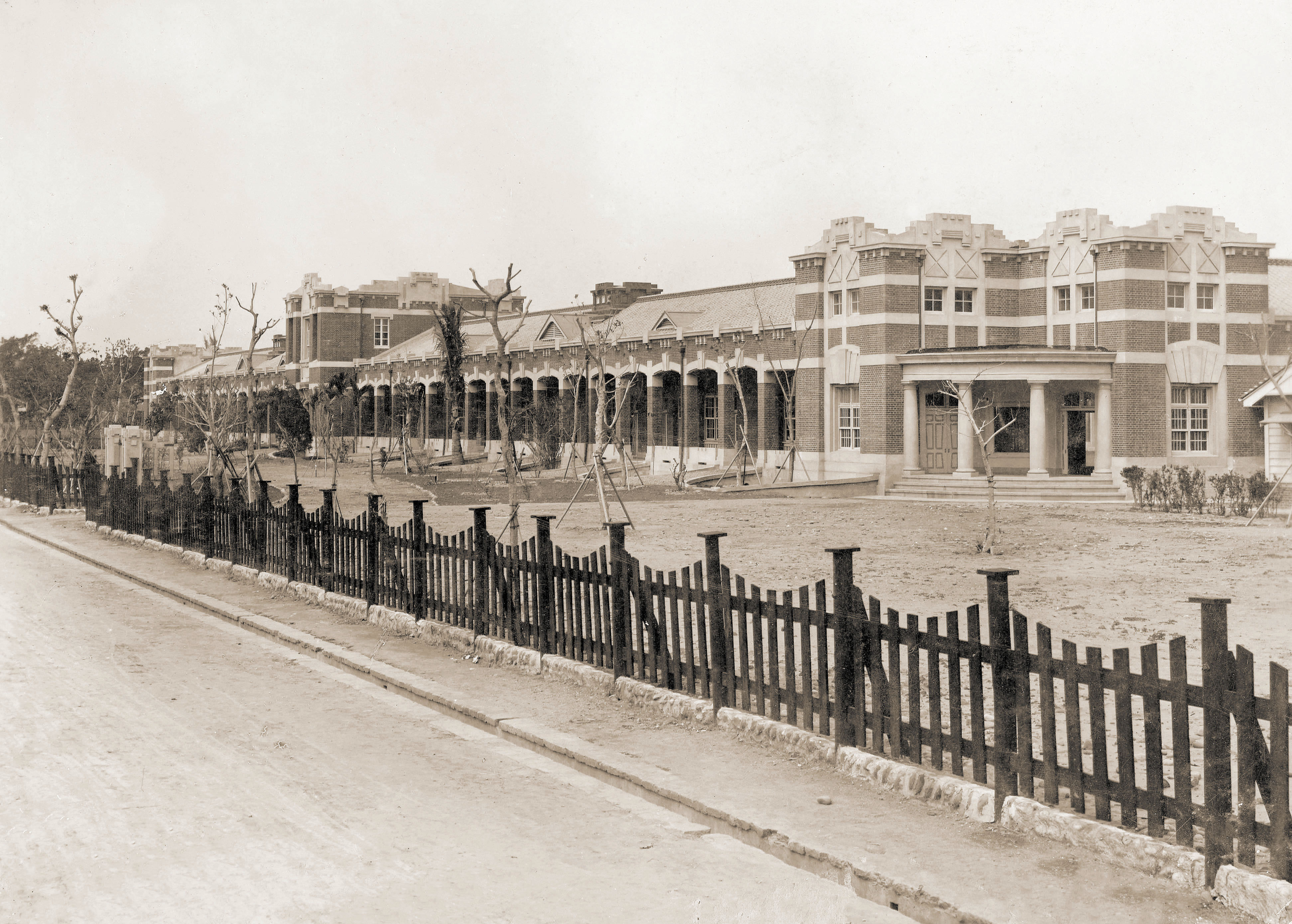 彰化縣中山國小西元1919年時的校舍建築