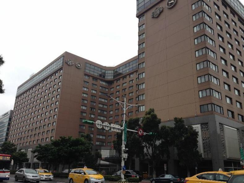 The former Military Law Bureau of the Ministry of National Defense (Zhongxiao East Road) and today’s Taipei Sheraton Grand Hotel